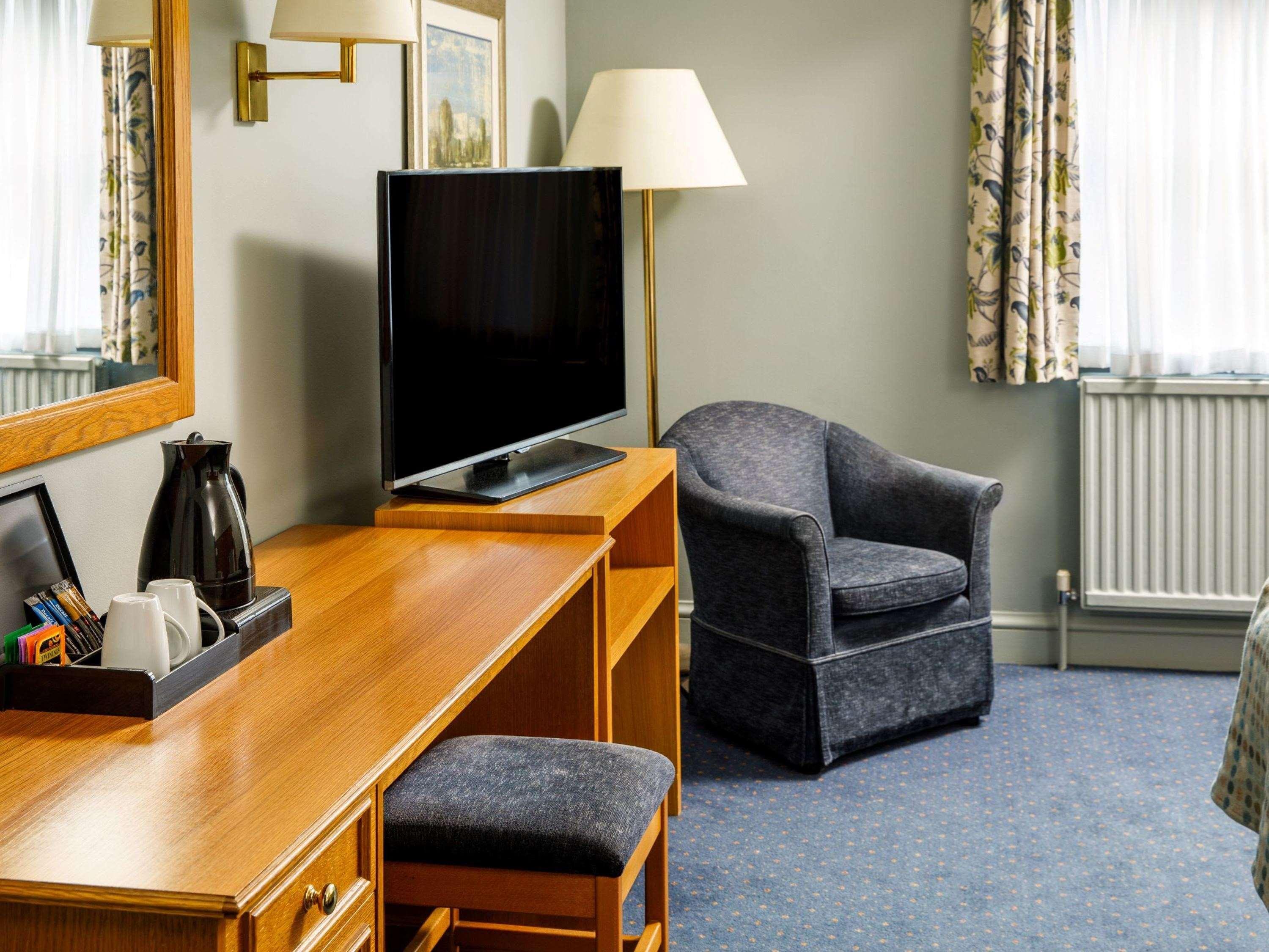 Mercure Bristol North The Grange Hotel Winterbourne Exterior foto